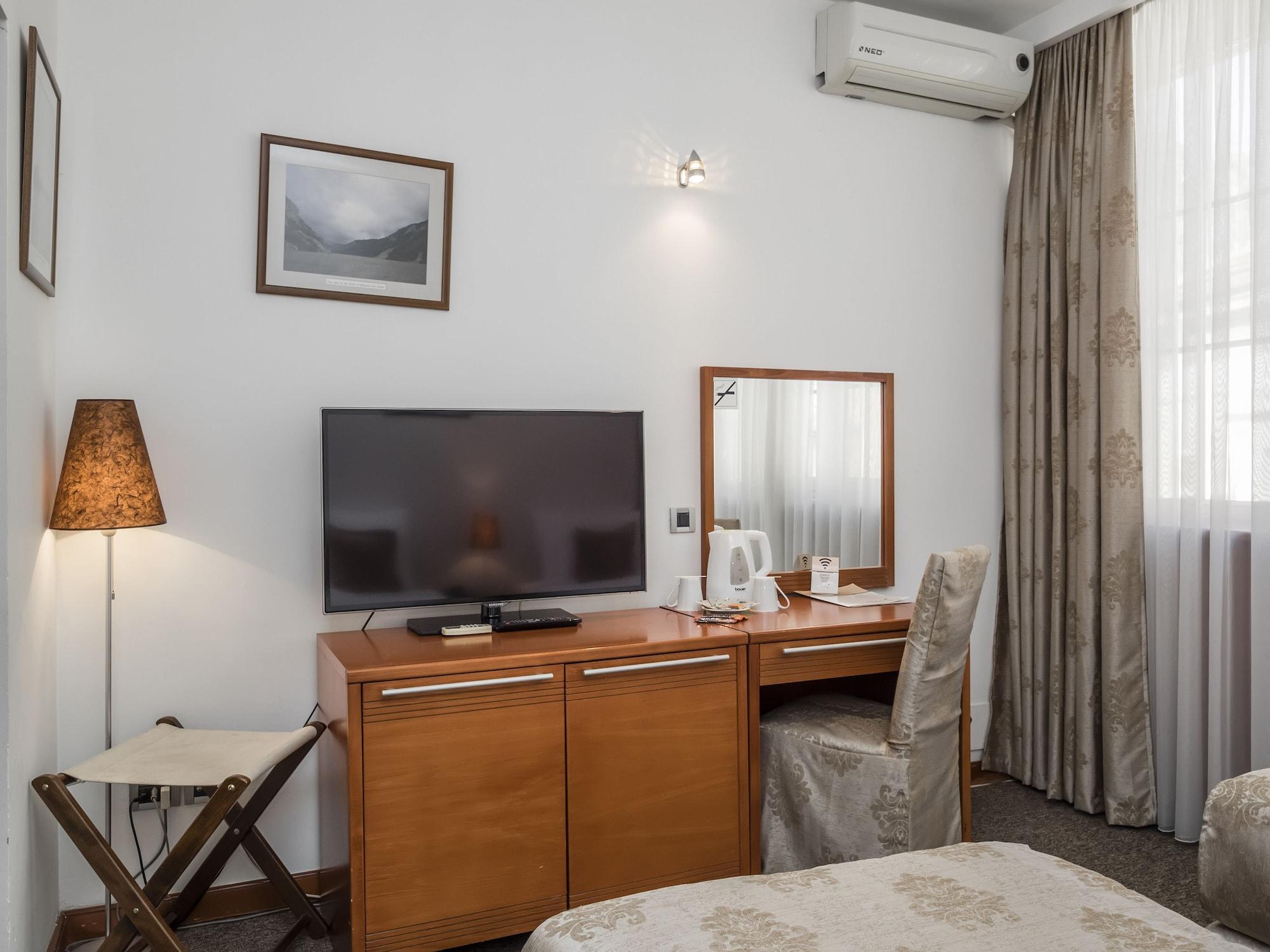 Garni Hotel Le Petit Piaf Belgrad Zewnętrze zdjęcie