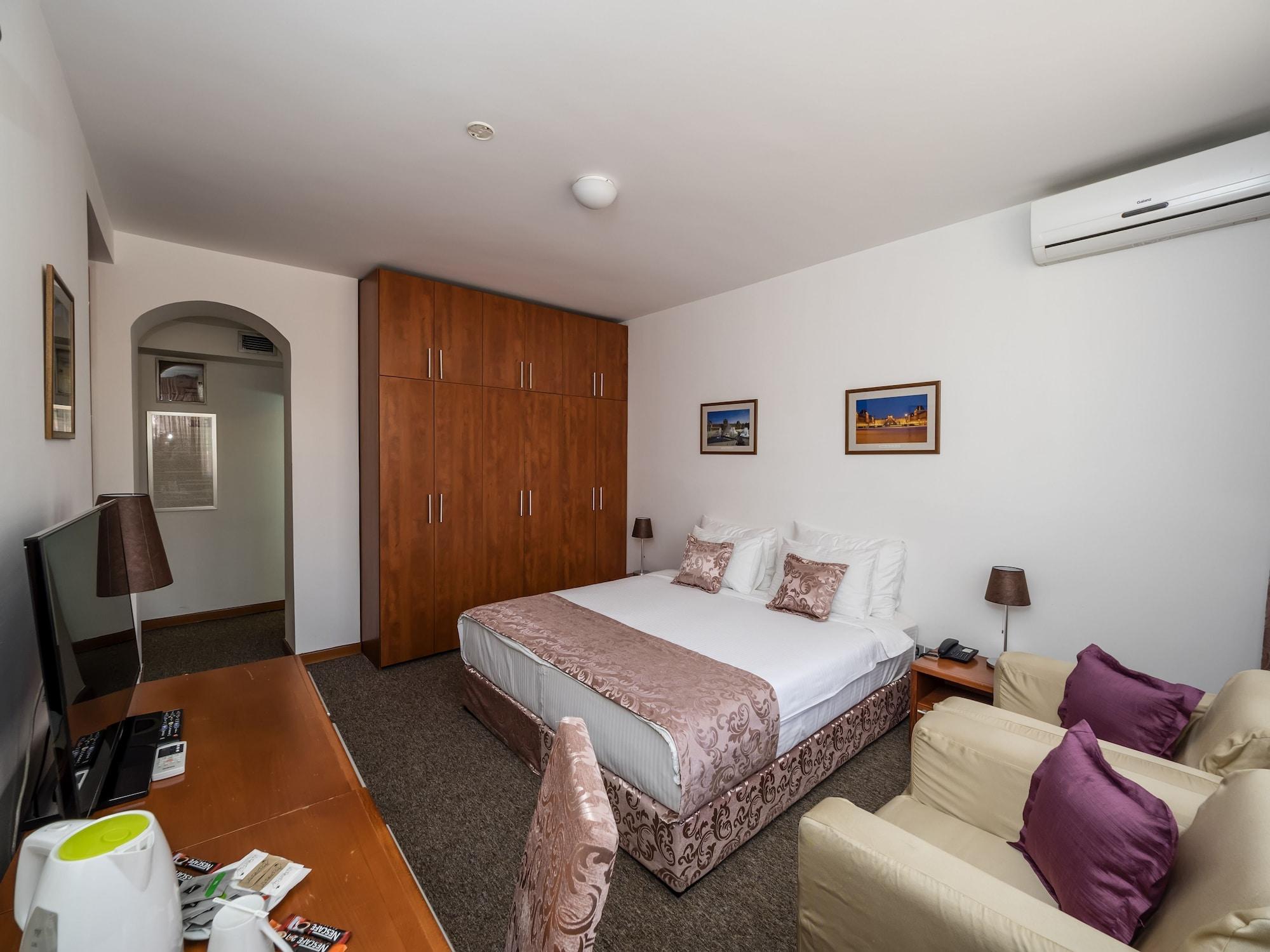 Garni Hotel Le Petit Piaf Belgrad Zewnętrze zdjęcie