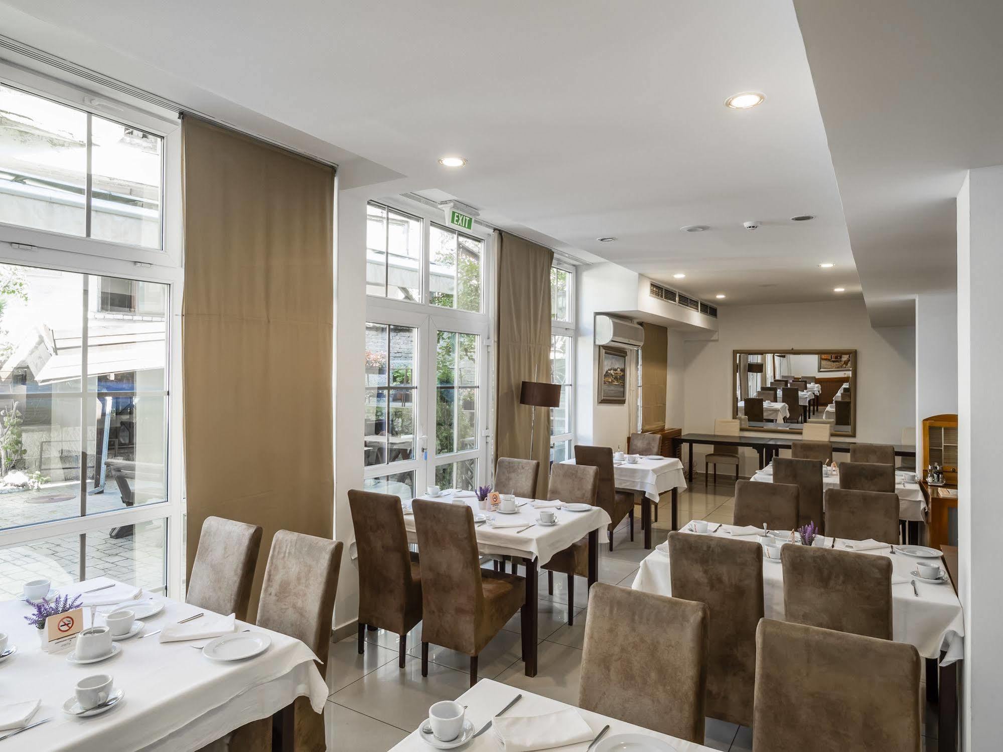 Garni Hotel Le Petit Piaf Belgrad Zewnętrze zdjęcie